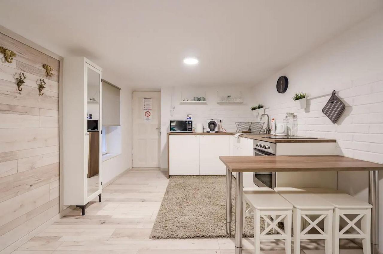 Cosy Cottage - Cheerful Apartment In The Center ブダペスト エクステリア 写真
